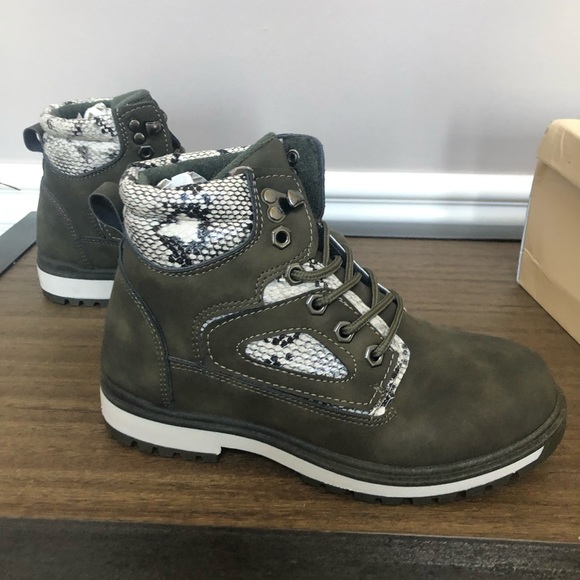 Combat Boots - Picture 5 of 8